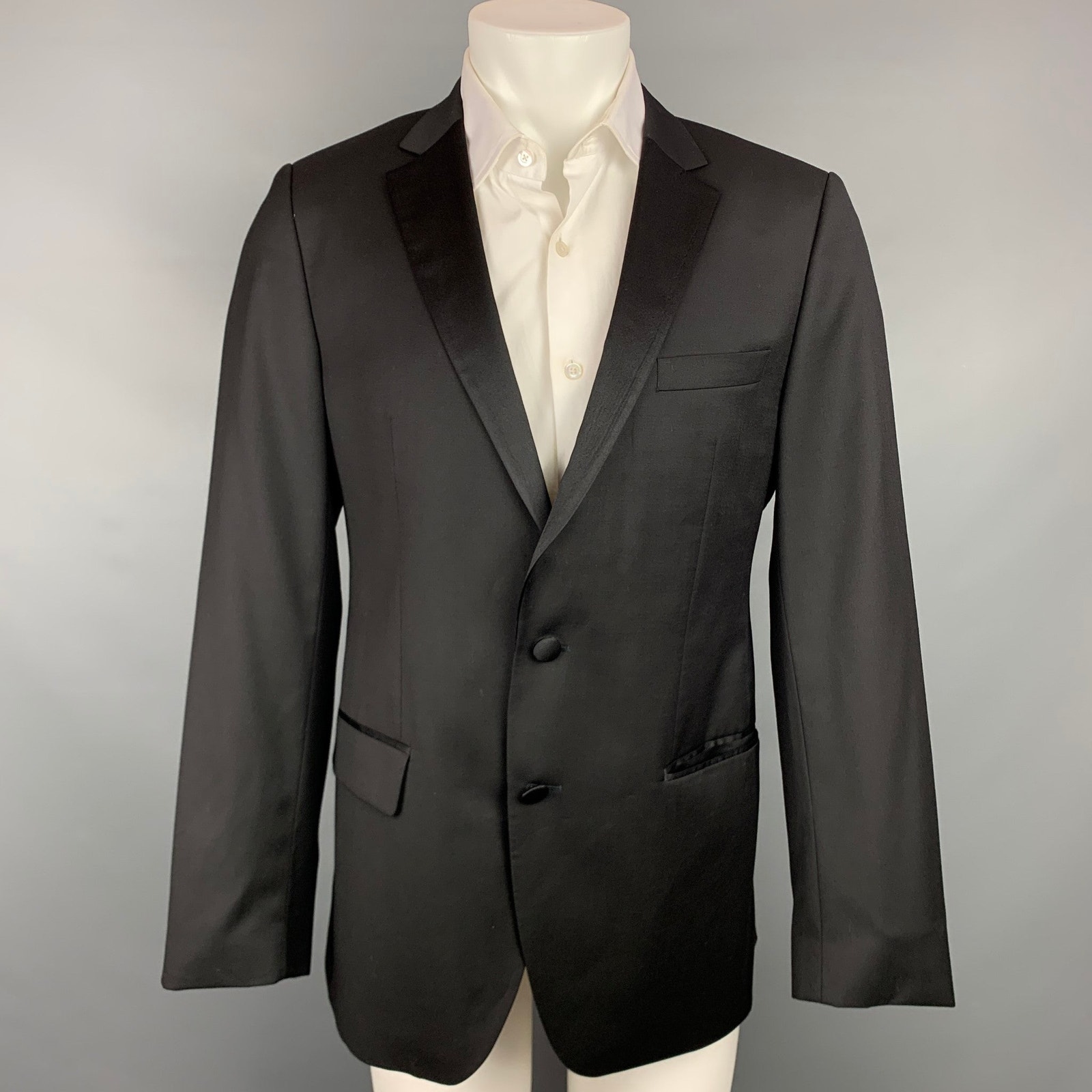 Hugo Boss Super 120 Size 42 Regular Black Wool Notch Lapel Sport Coat